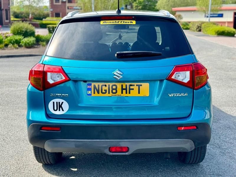 Gebraucht Suzuki Vitara SZ-T 120 PS (88 kW) 2018 Türkis SUV