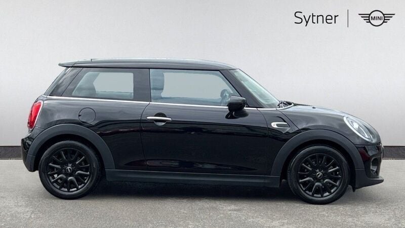 Used Mini ONE Classic 102 HP (75 kW) 2020 Black Hatchback