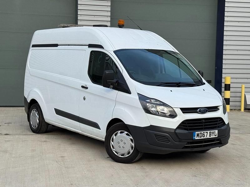 White Used 2018 Ford Transit Custom Van | £8,995 (Super price) - Image 1/4
