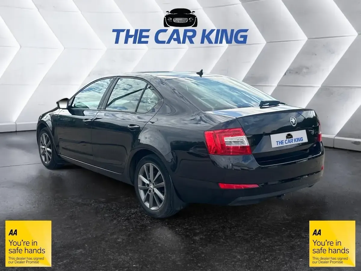 Used Skoda Octavia Elegance 184 HP (135 kW) 2013 Black Hatchback