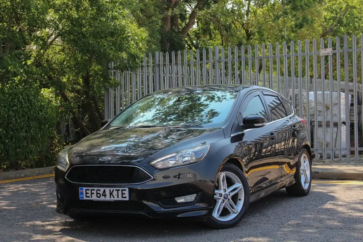 Used Ford Focus Zetec 120 HP (88 kW) 2014 Black Hatchback