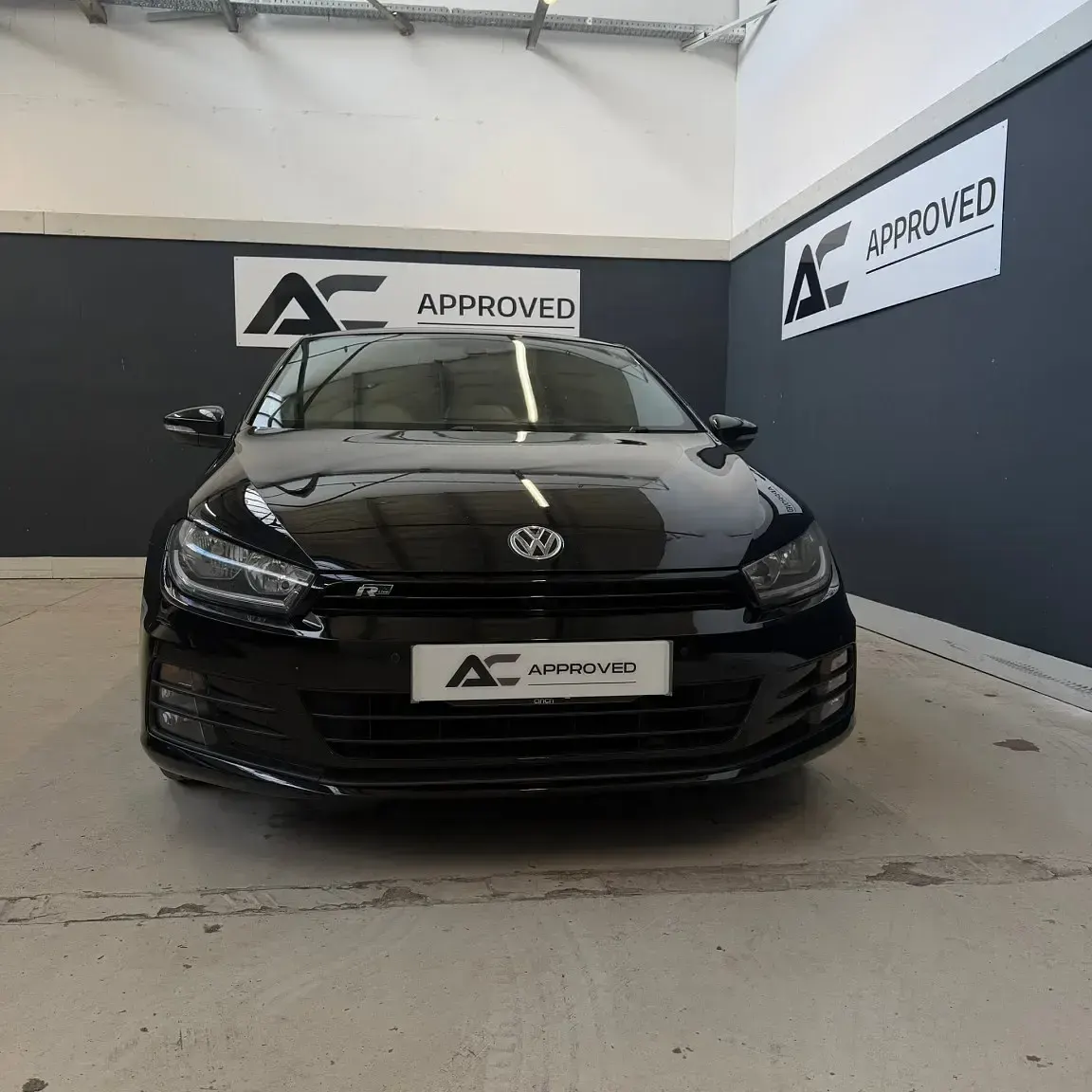 Used VW Scirocco R-line 147 HP (108 kW) 2016 Black Coupe