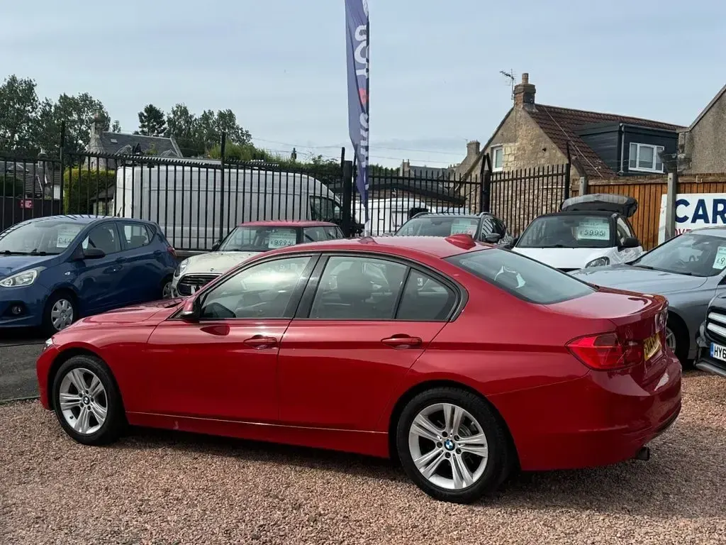 Used BMW 316 Sport Line 136 HP (100 kW) 2014 Red Sedan