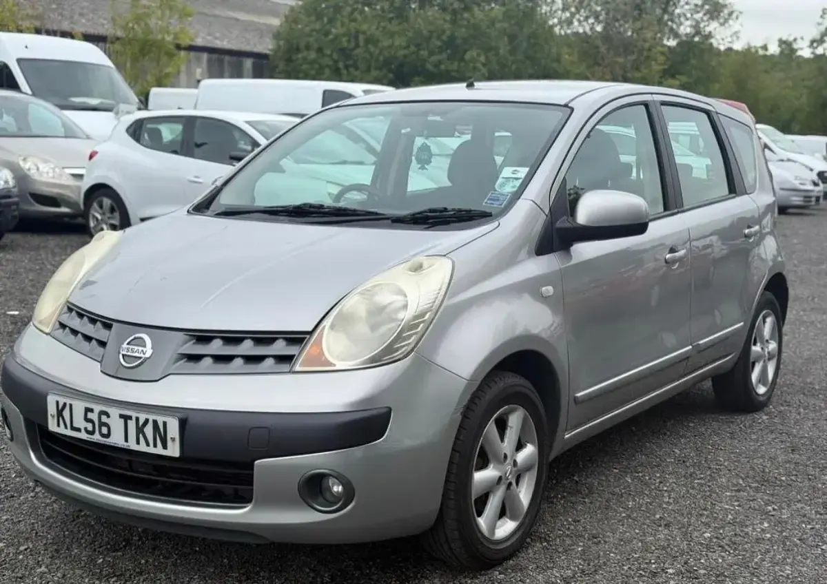 Used Nissan Note SE 109 HP (80 kW) 2006 Silver Hatchback