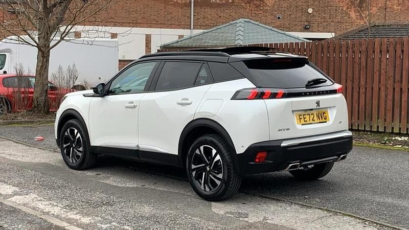 Used Peugeot 2008 GT 131 HP (96 kW) 2022 Yellow SUV