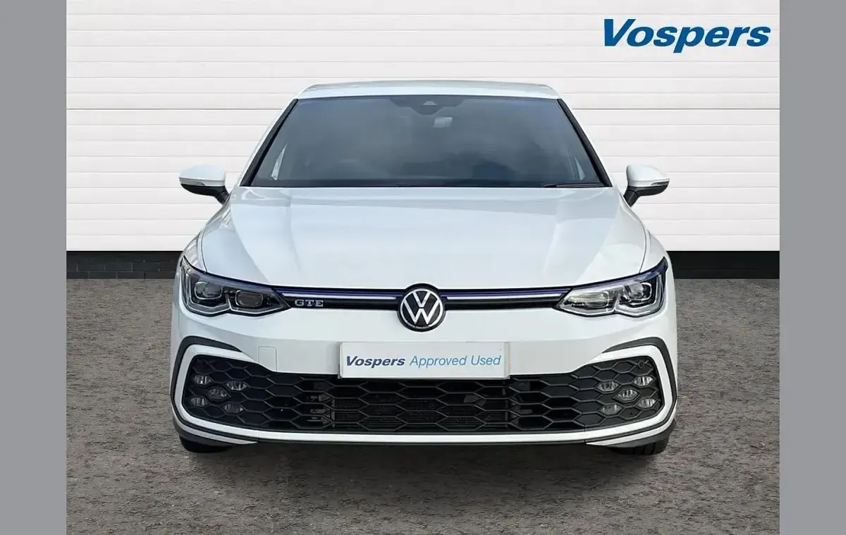 Used VW Golf VIII GTE 241 HP (177 kW) 2023 White Hatchback