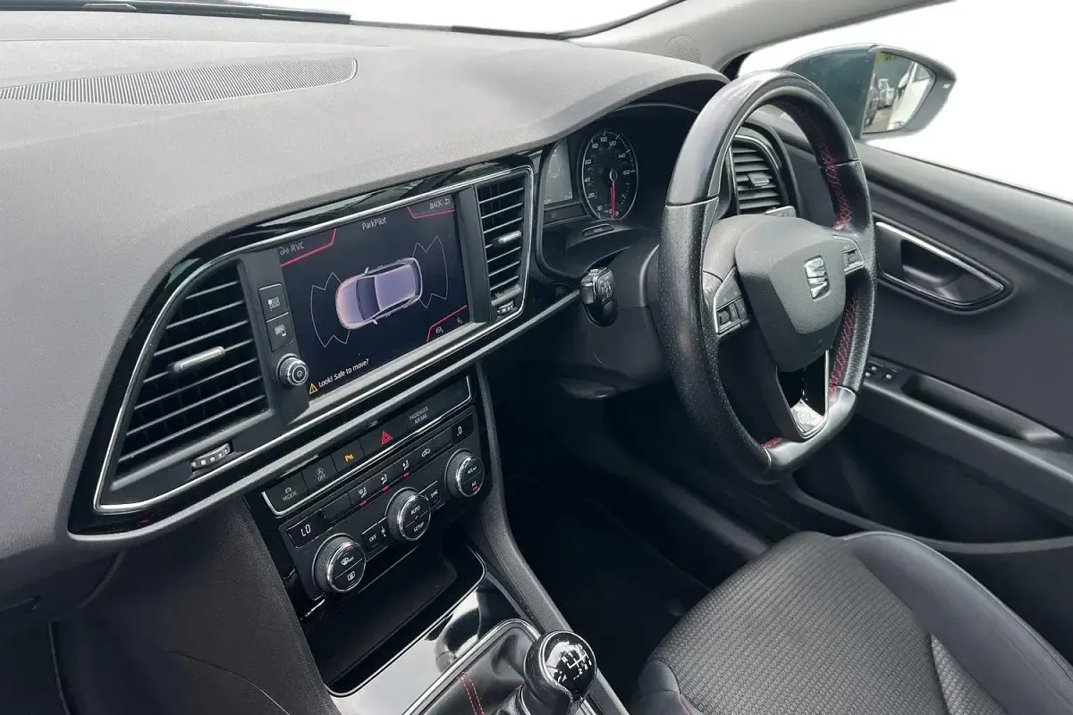 Used Seat Leon FR 130 HP (95 kW) 2019 Magnetic grey Hatchback
