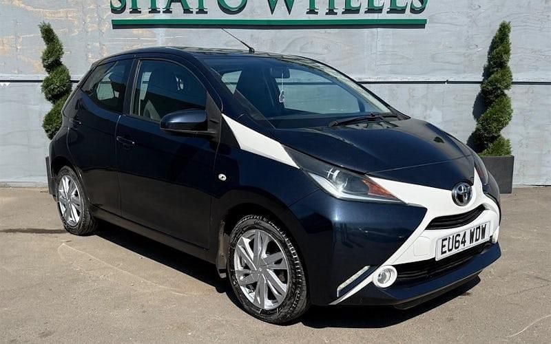 Usado Toyota Aygo x-press 69 HP (50 kW) 2016 Citadino