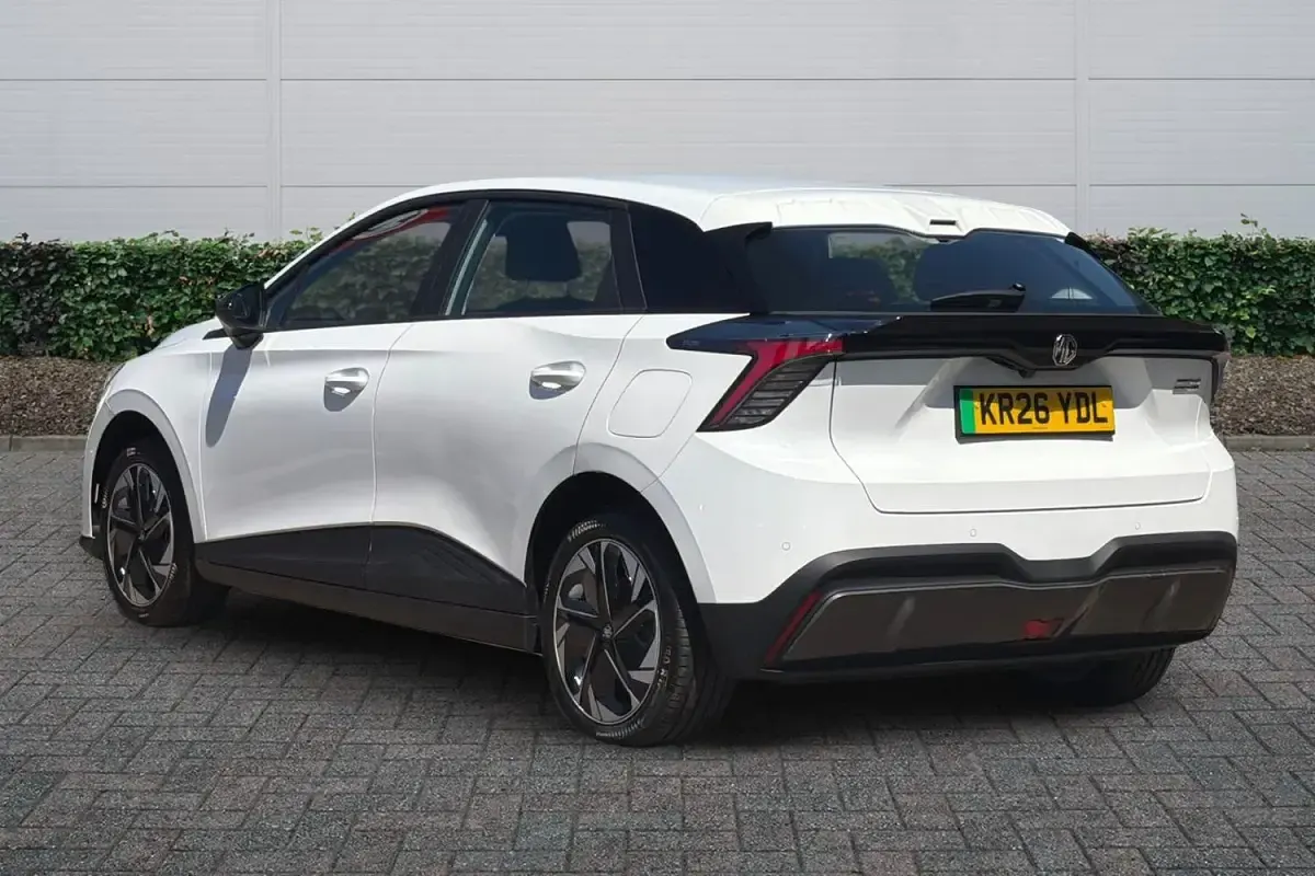 New MG MG4 EV SE 150 kW (204 HP) 2026 Solid  arctic white Hatchback