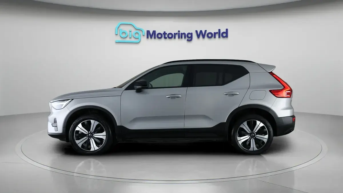 Used Volvo XC40 Core 300 kW (408 HP) 2022 Silver SUV