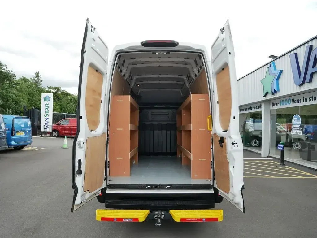 Used Iveco Daily 136 HP (100 kW) 2024 White Van
