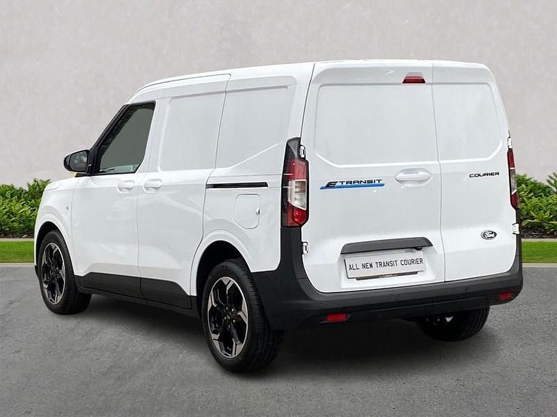 New Ford E-Transit Limited 100 kW (136 HP) 2025 White Van