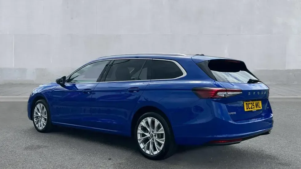 Used Skoda Superb SE L 204 HP (150 kW) 2025 Energy blue