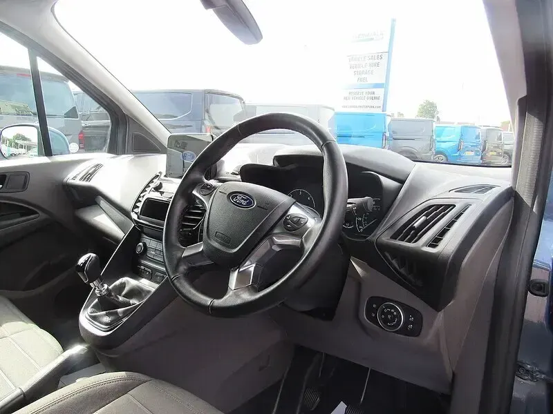 Used Ford Transit Connect Limited 100 HP (73 kW) 2023 Blue MPV