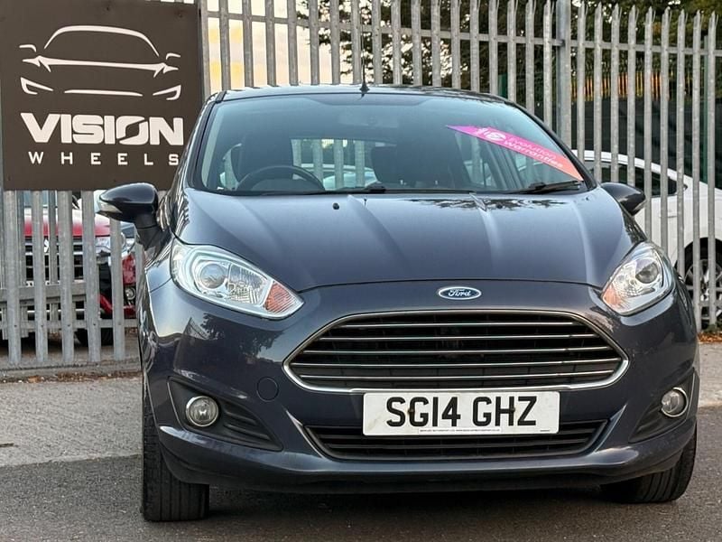 Grey Used 2014 Ford Fiesta Zetec Hatchback | £3,295 (Fair price) - Image 1/4