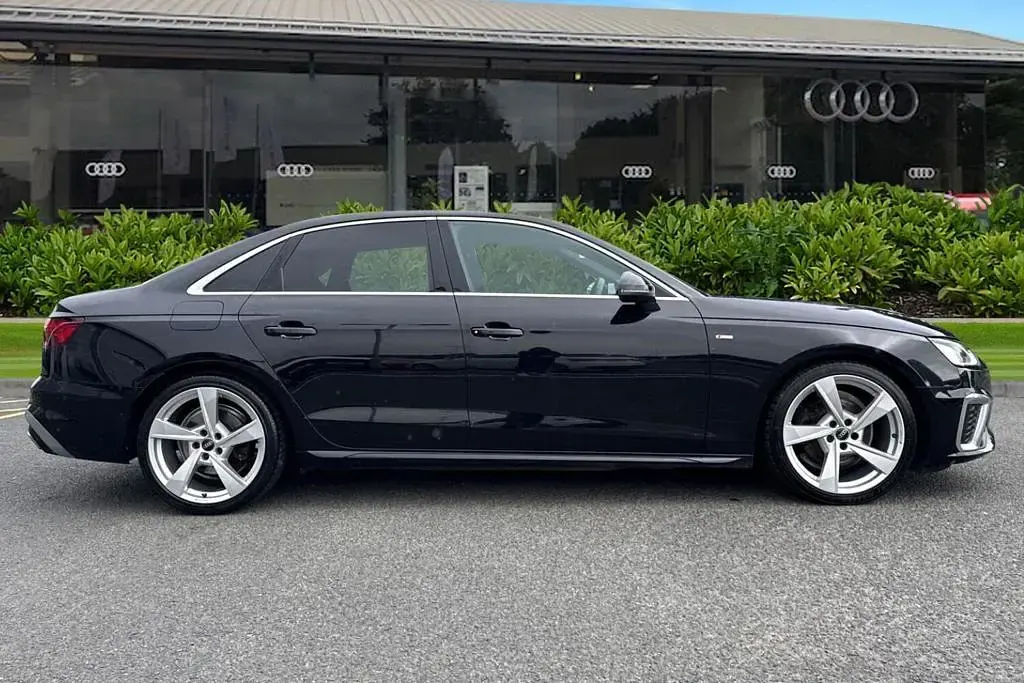 Used Audi A4 S-Line 150 HP (110 kW) 2022 Black Sedan