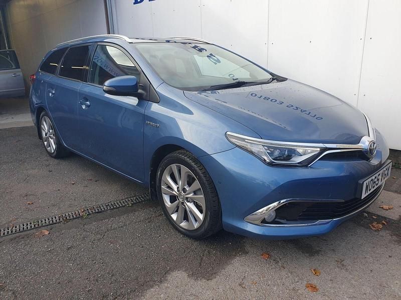 Blue Used 2015 Toyota Auris Hybrid Estate | £11,400 (A bit pricey) - Image 1/3