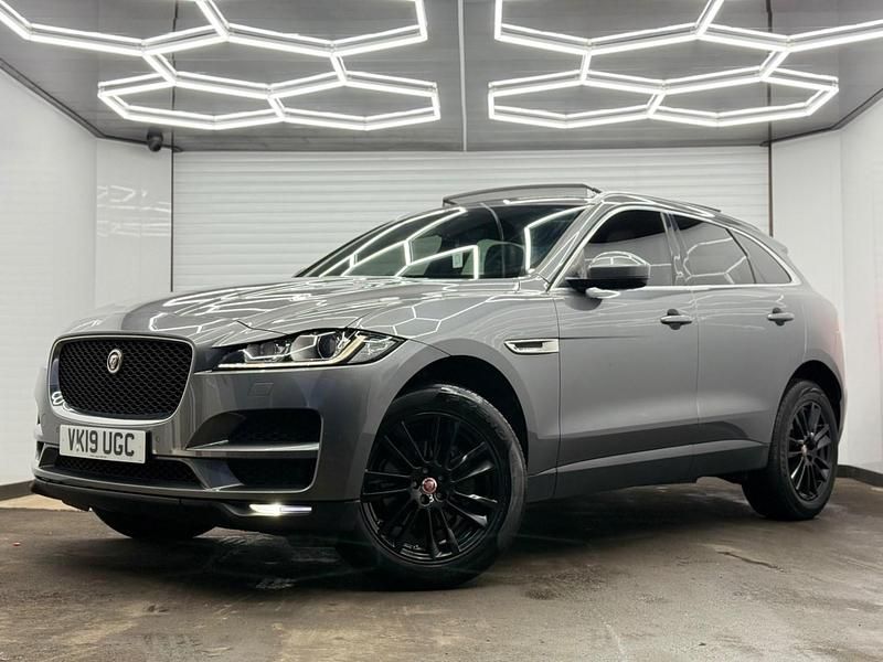 Usado Jaguar F-Pace Portfolio 180 HP (132 kW) 2019 Cinzento SUV