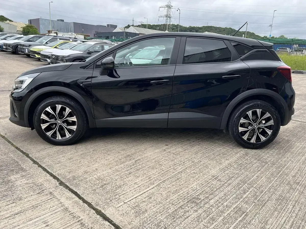 Used Renault Captur Evolution 89 HP (65 kW) 2024 Black SUV
