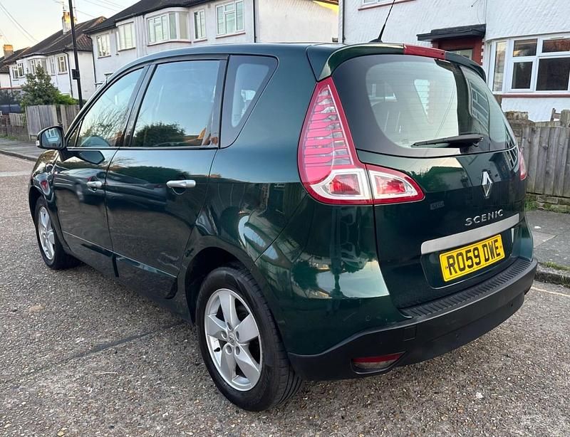 Used Renault Scénic III Dynamique 2009 Green MPV