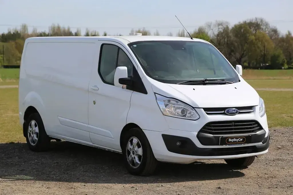 Used Ford Transit Custom Limited 130 HP (95 kW) 2016 White Van