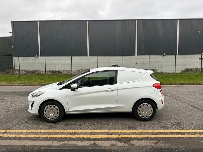 Used Ford Fiesta 2020 White Van
