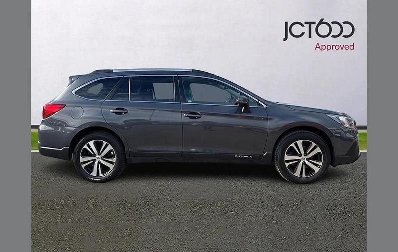 Second-hand Subaru Outback Premium 173 CP (127 kW) 2021 Gri Break
