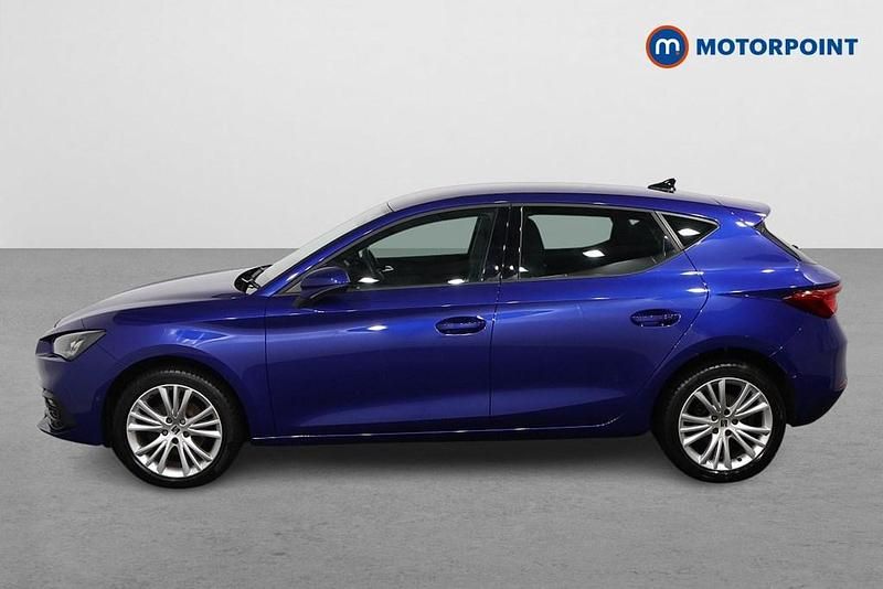 Used Seat Leon SE Dynamic 2020 Blue Hatchback