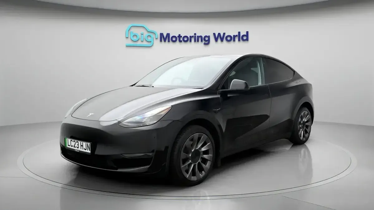 Used Tesla Model Y Long Range AWD 378 kW (514 HP) 2023 Black SUV
