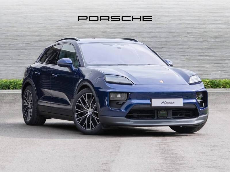 Gentian blue metallic Used 2025 Porsche Macan 4 Electric SUV | £76,995 - Image 1/4