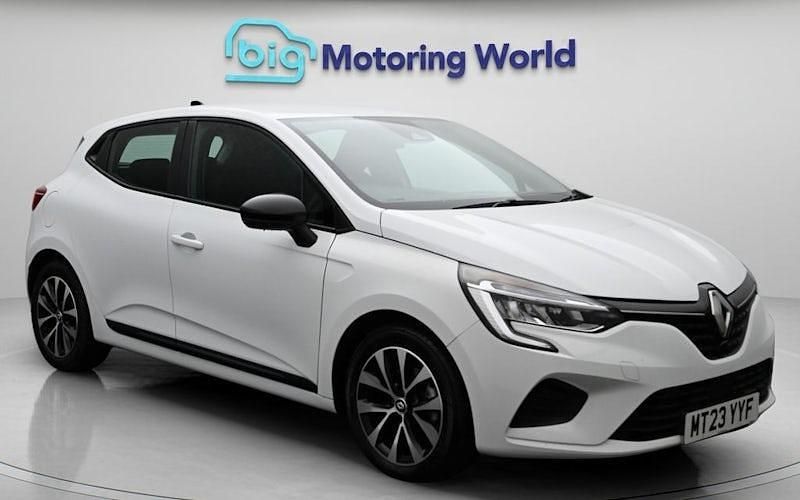 Używany Renault Clio V Evolution 145 KM (106 kW) 2023 Biały Hatchback