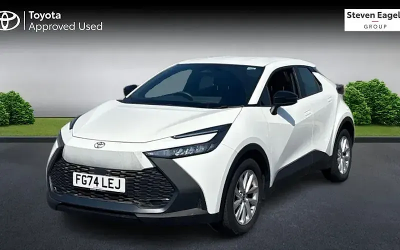 Used Toyota C-HR 140 HP (102 kW) 2026 SUV