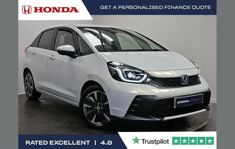 Used Honda Jazz Advance 120 HP (88 kW) 2024 White Hatchback