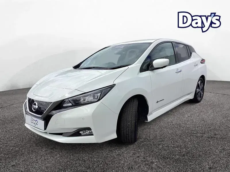 Used Nissan Leaf Tekna 110 kW (150 HP) 2019 White Hatchback
