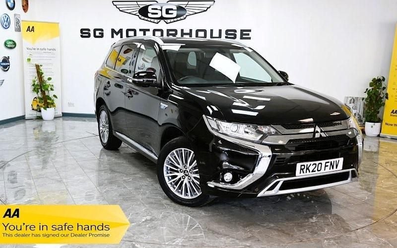 Used 2020 Mitsubishi Outlander P-HEV Estate | £14,985 (Fair price) - Image 1/4