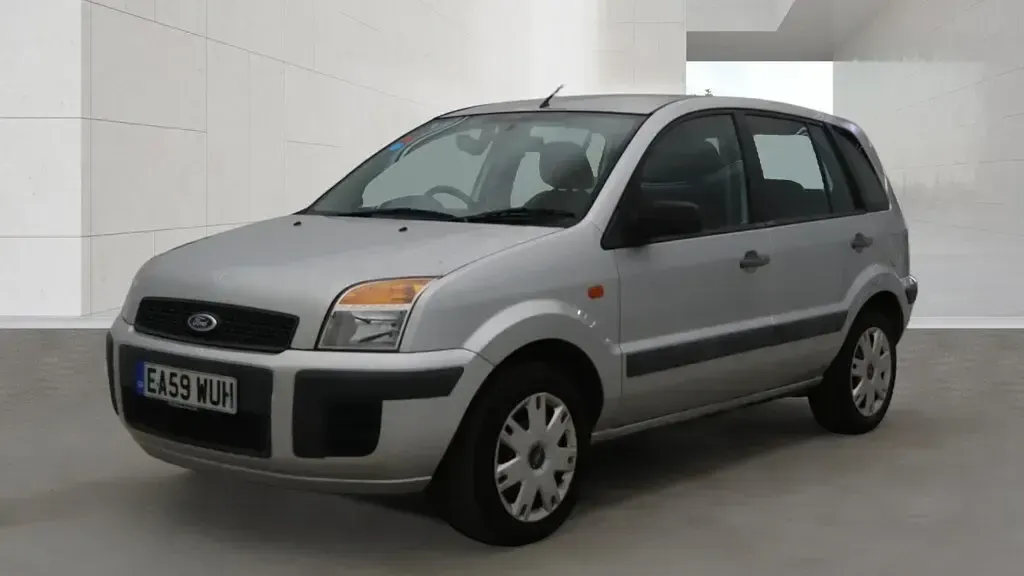 Used Ford Fusion Style 68 HP (50 kW) 2009 Silver Hatchback