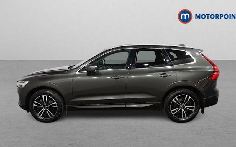 Used Volvo XC60 Momentum 250 HP (183 kW) 2019 Grey SUV
