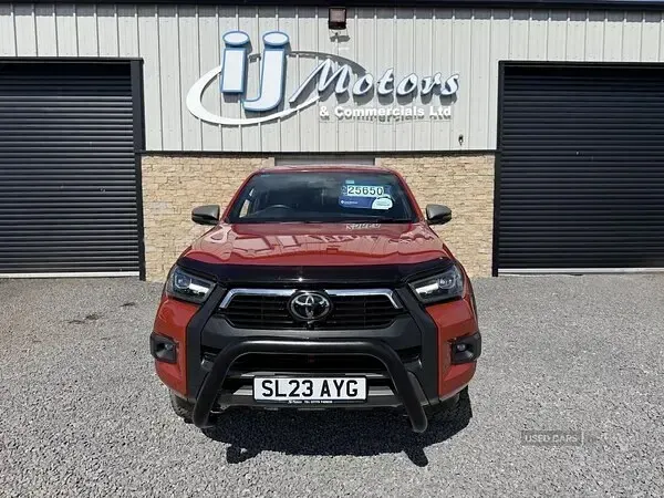 Used Toyota HiLux 204 HP (150 kW) 2023 Orange Pickup