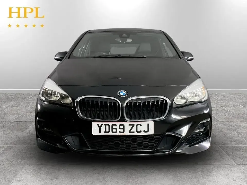 Begagnad BMW 218 M Sport 140 HK (102 kW) 2019 Svart Minibuss