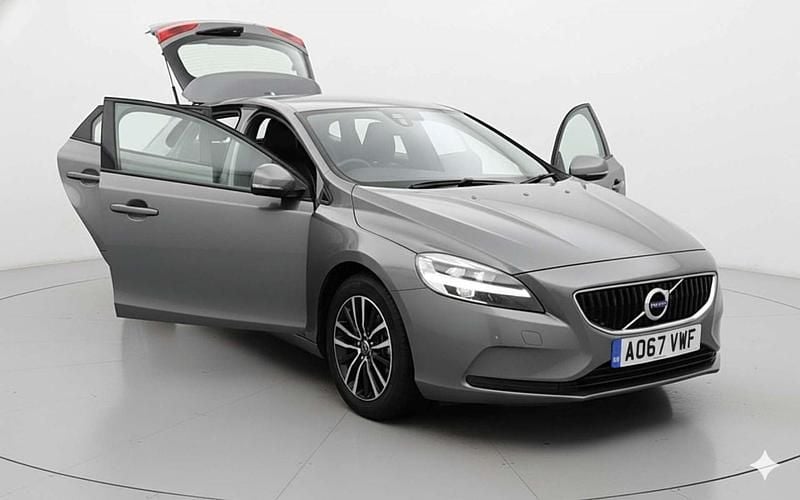 Used Volvo V40 Momentum 122 HP (89 kW) 2017 Grey Hatchback