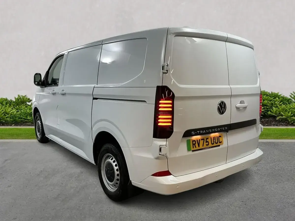 New VW T7 100 kW (136 HP) 2025 White Van