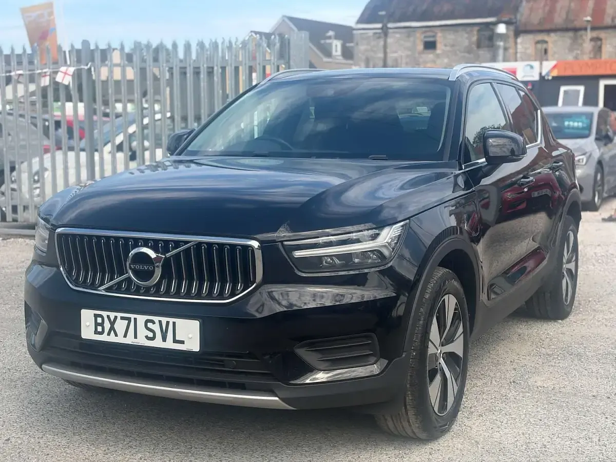 Used Volvo XC40 Inscription 2022 Black SUV