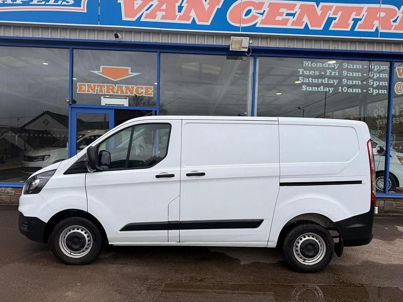 Used Ford Transit Custom 105 HP (77 kW) 2021 White Van