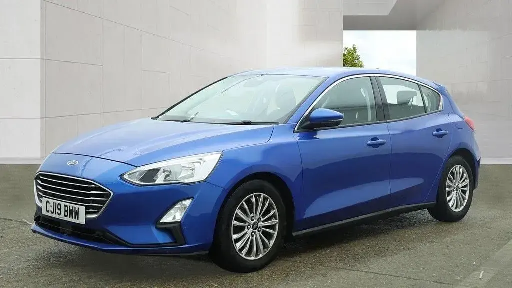 Used Ford Focus Titanium 125 HP (91 kW) 2019 Blue Hatchback