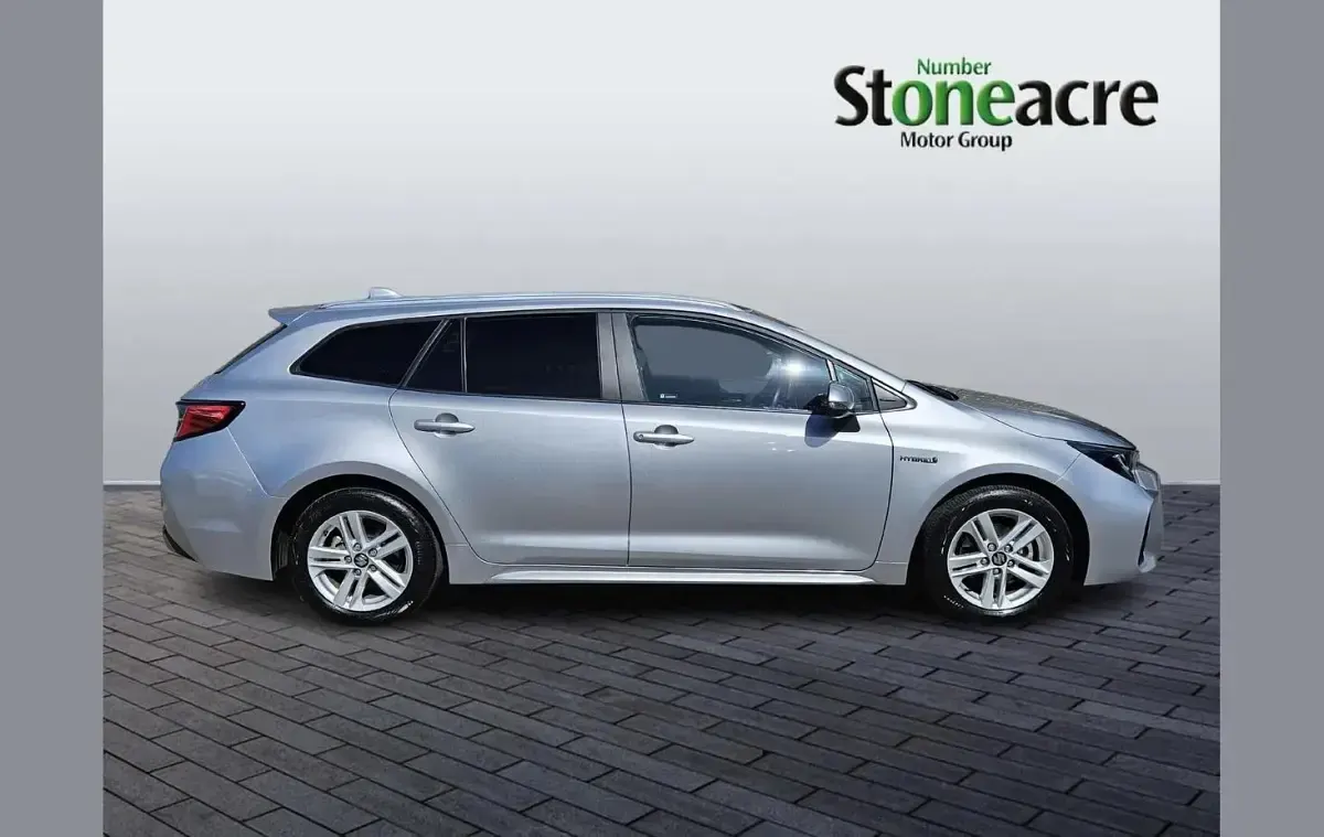 Used Suzuki Swace 140 HP (102 kW) 2023 Silver Estate