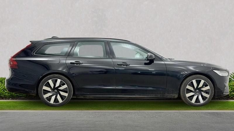 Used Volvo V90 Plus 345 HP (253 kW) 2025 Black Estate