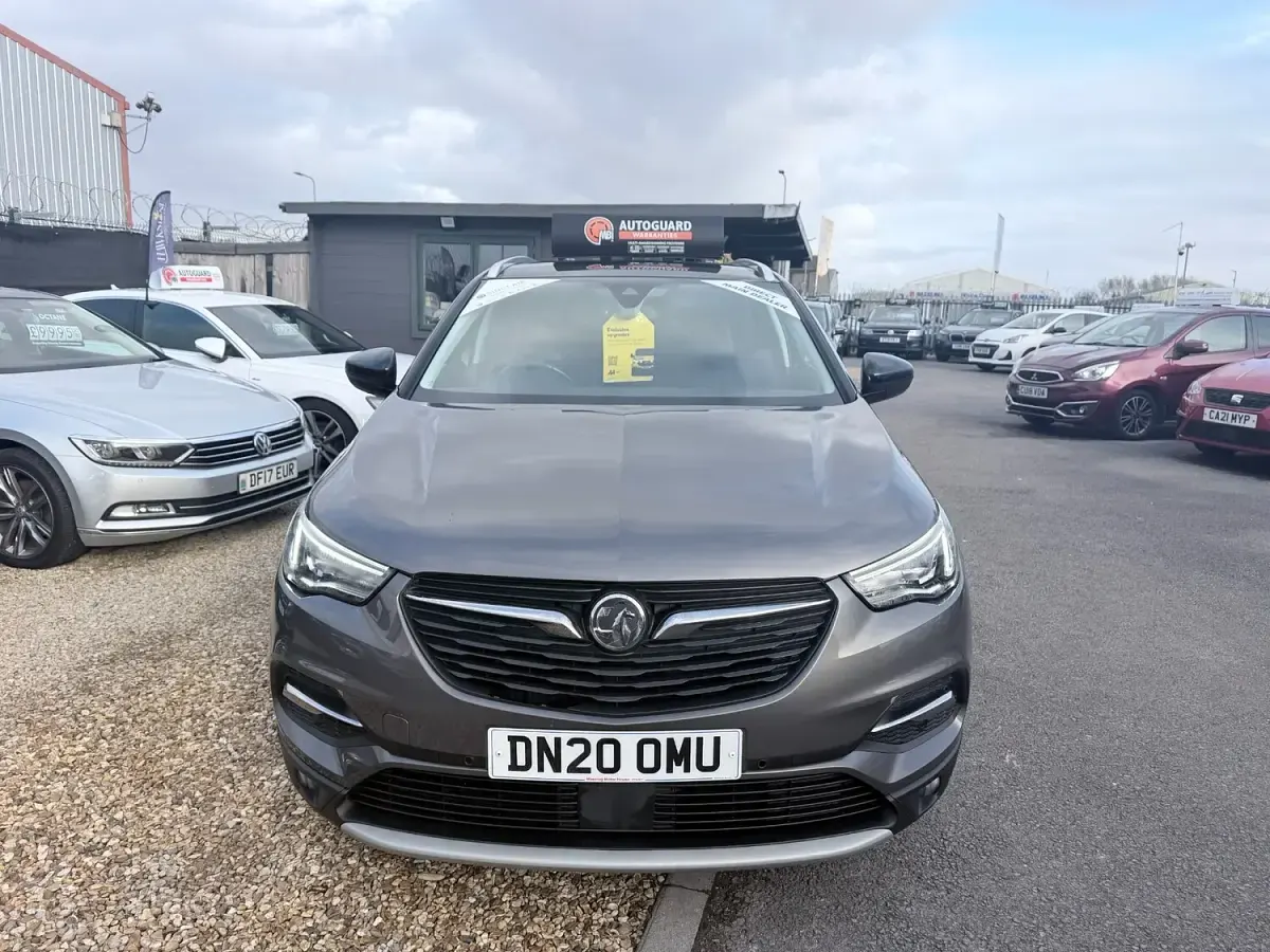Used Vauxhall Grandland X SRi 130 HP (95 kW) 2020 Grey SUV