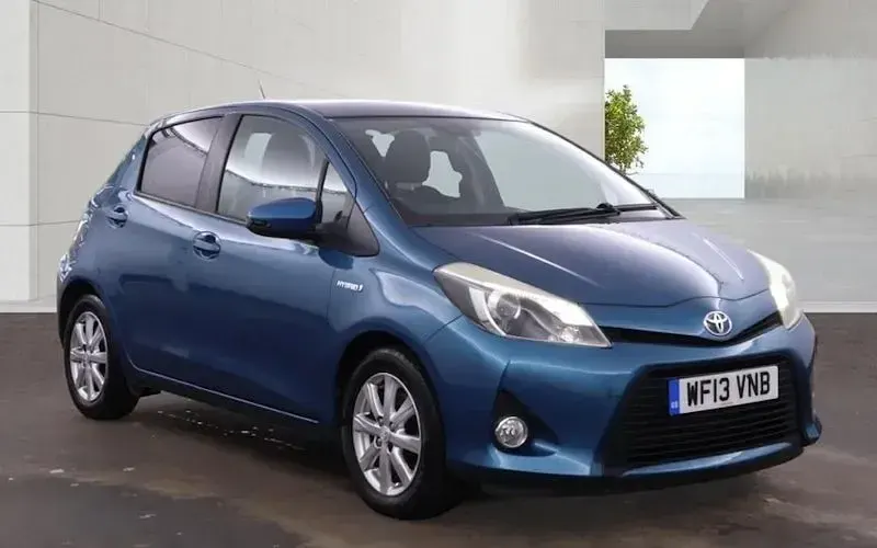 Used Toyota Yaris T4 101 HP (74 kW) 2013 Hatchback