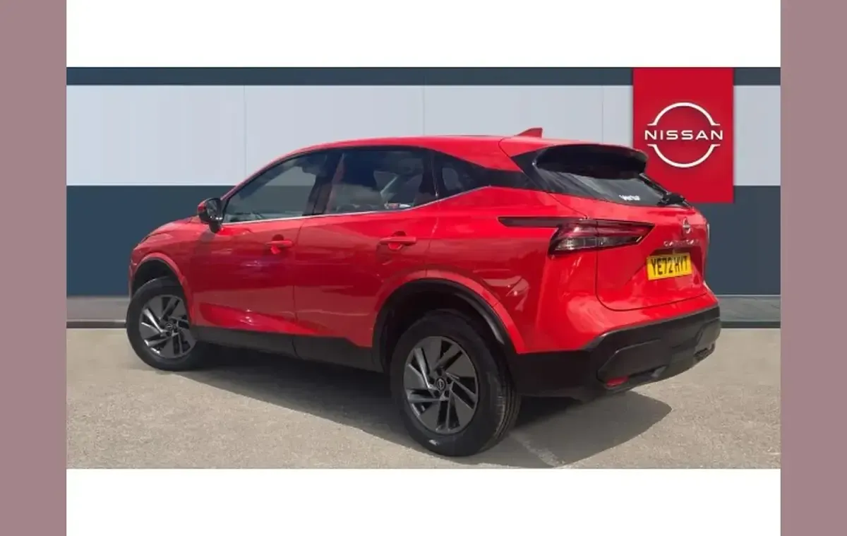 Used Nissan Qashqai Acenta Premium 138 HP (101 kW) 2022 Red SUV