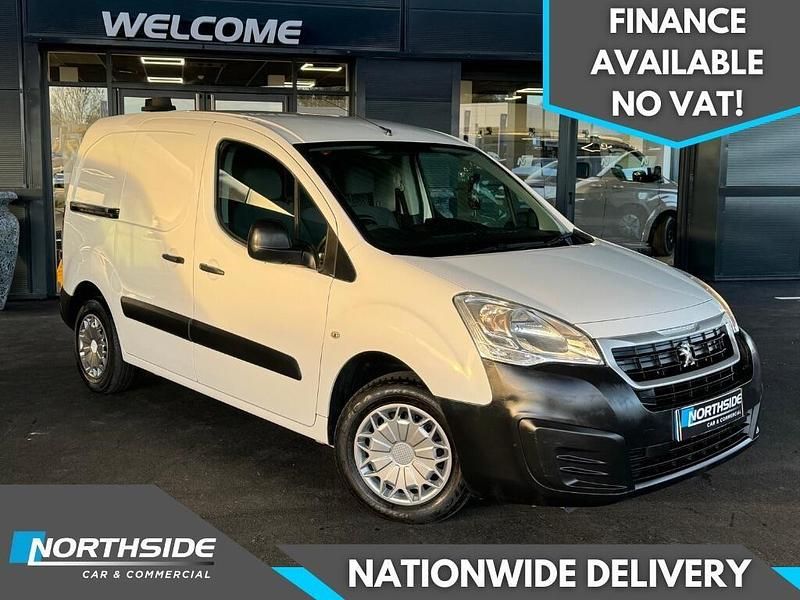 White Used 2015 Peugeot Partner Van | £6,495 (Fair price) - Image 1/3